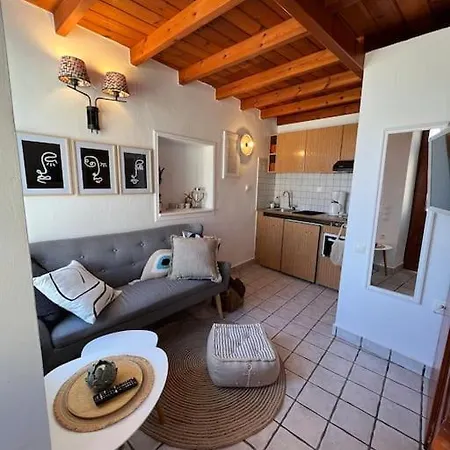 Elia Concept * Ano Syros